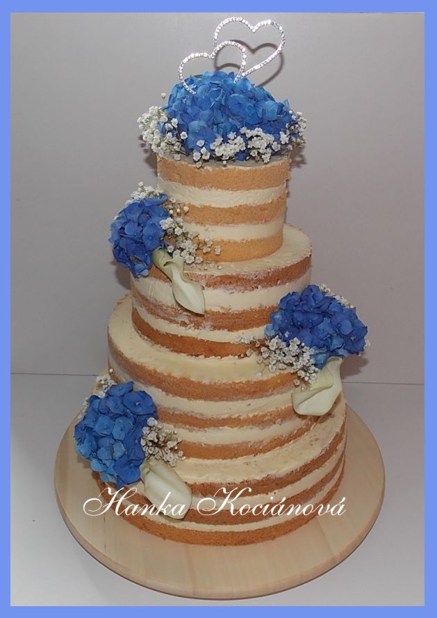 973 - svatební naked cake s hortenziema